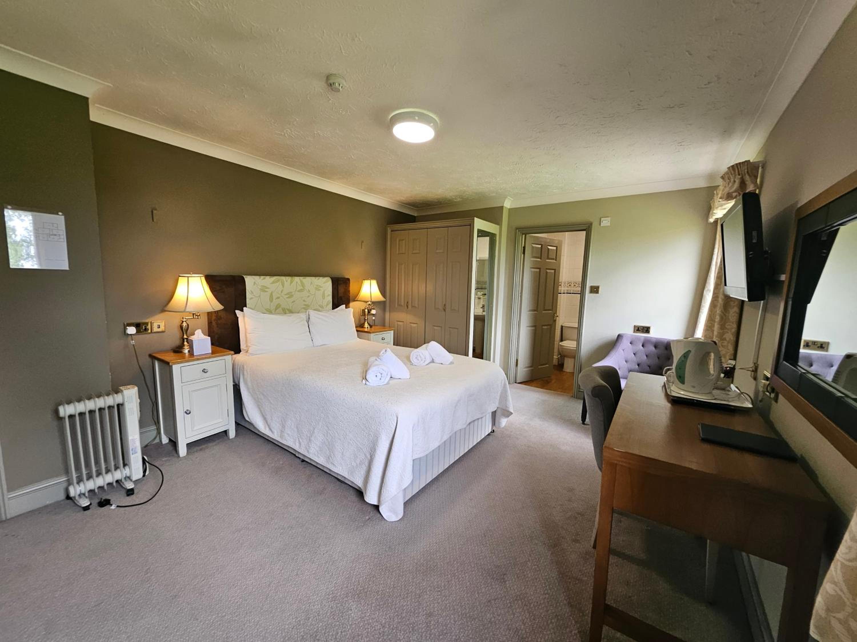 marsh farm hotel