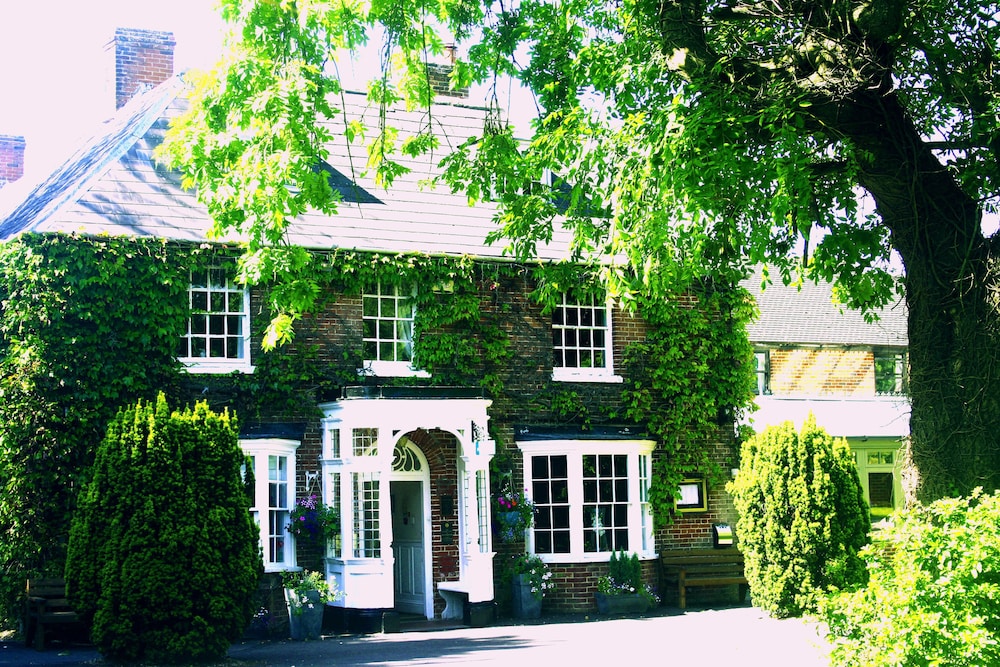 marsh farm hotel