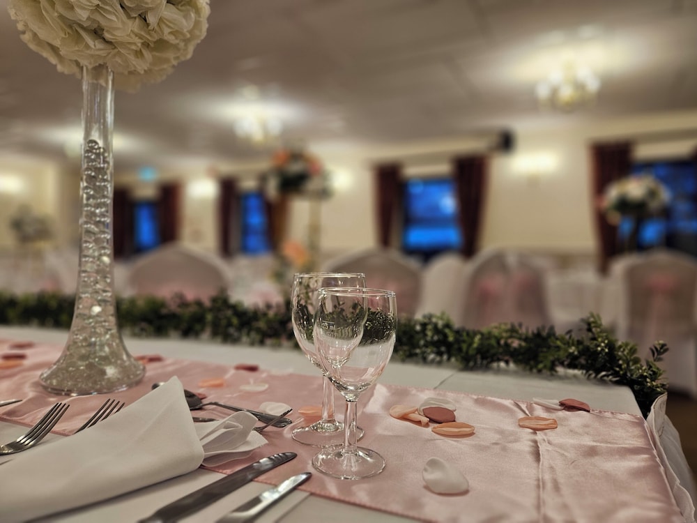 marsh farm hotel
