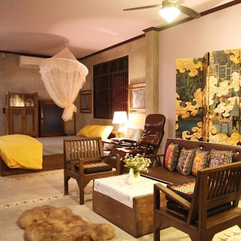 bang luang house