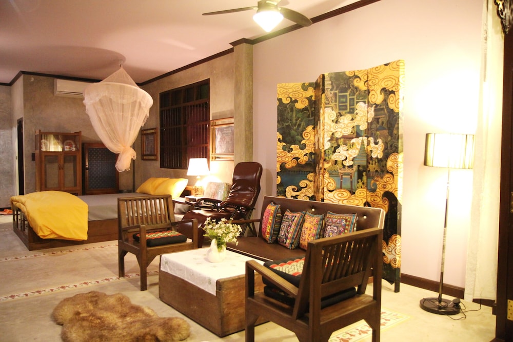 bang luang house