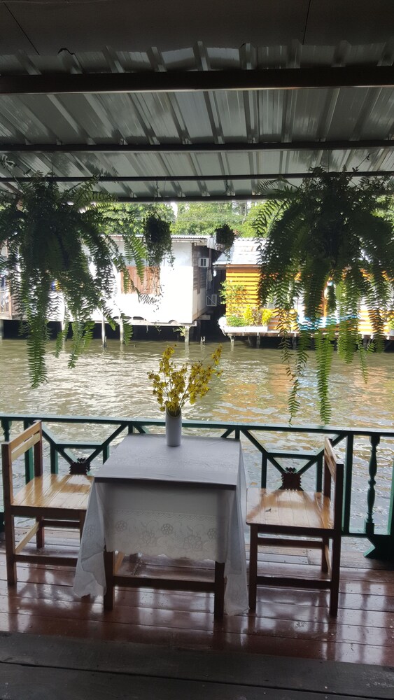 bang luang house