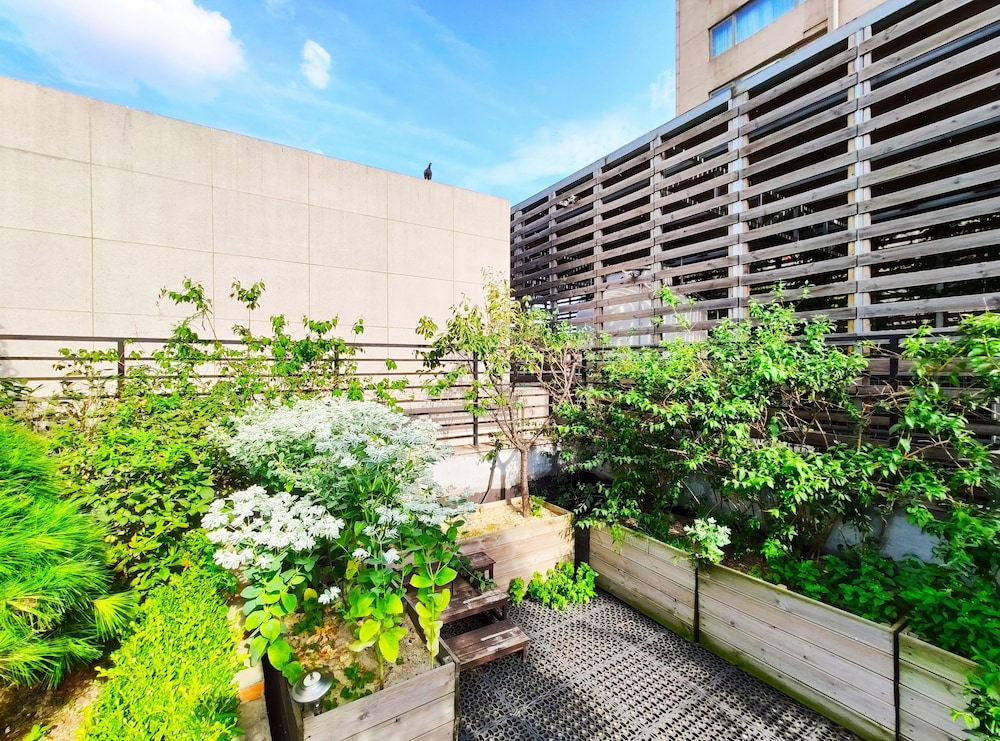 young residence hotel myeongdong