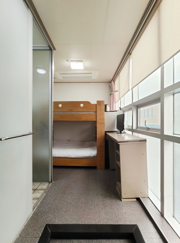 young residence hotel myeongdong