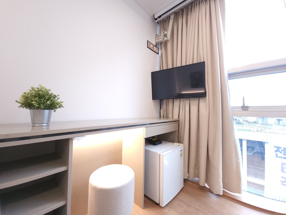 young residence hotel myeongdong