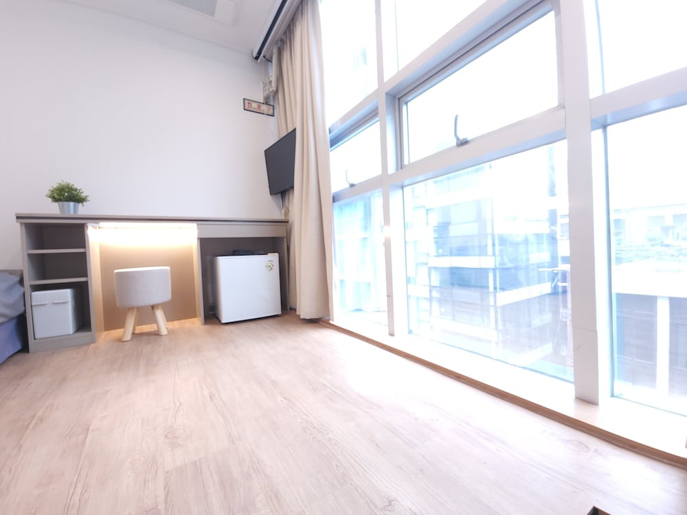 young residence hotel myeongdong