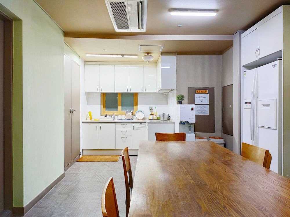 young residence hotel myeongdong