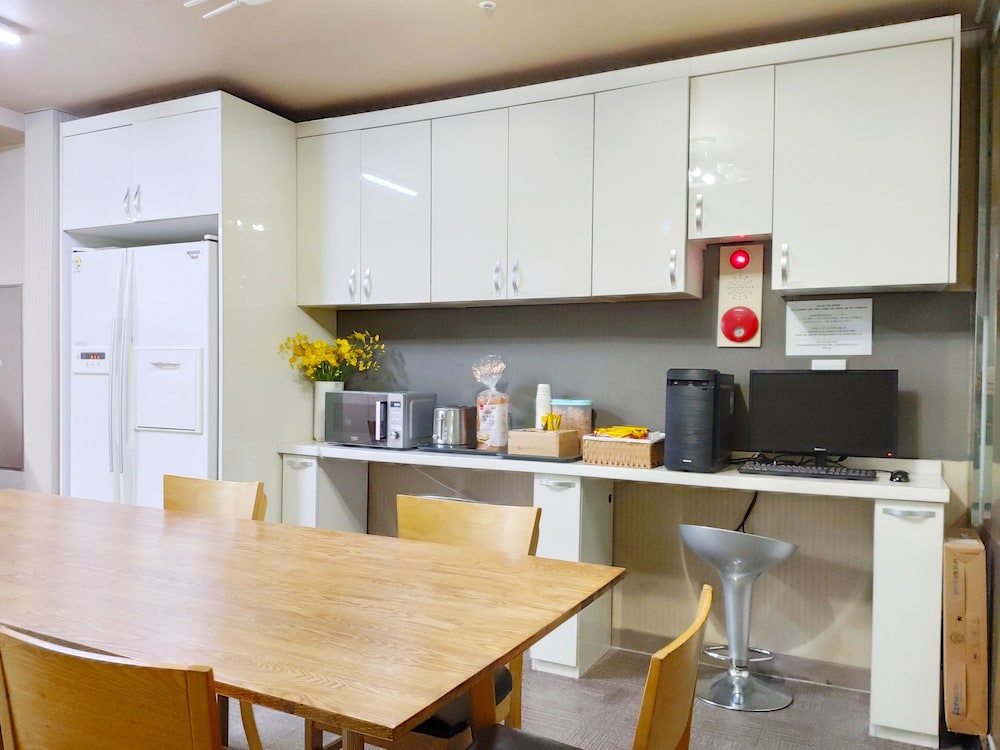 young residence hotel myeongdong