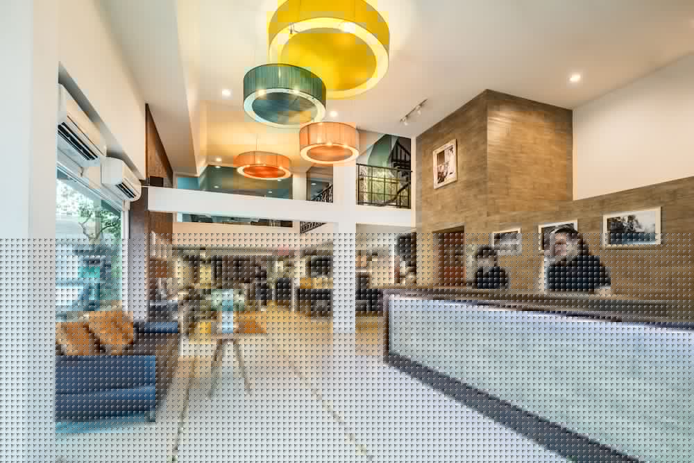 at hua lamphong hotel hostel