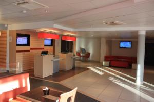 ibis loriol le pouzin