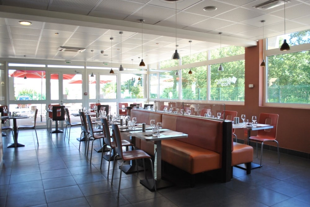 ibis loriol le pouzin
