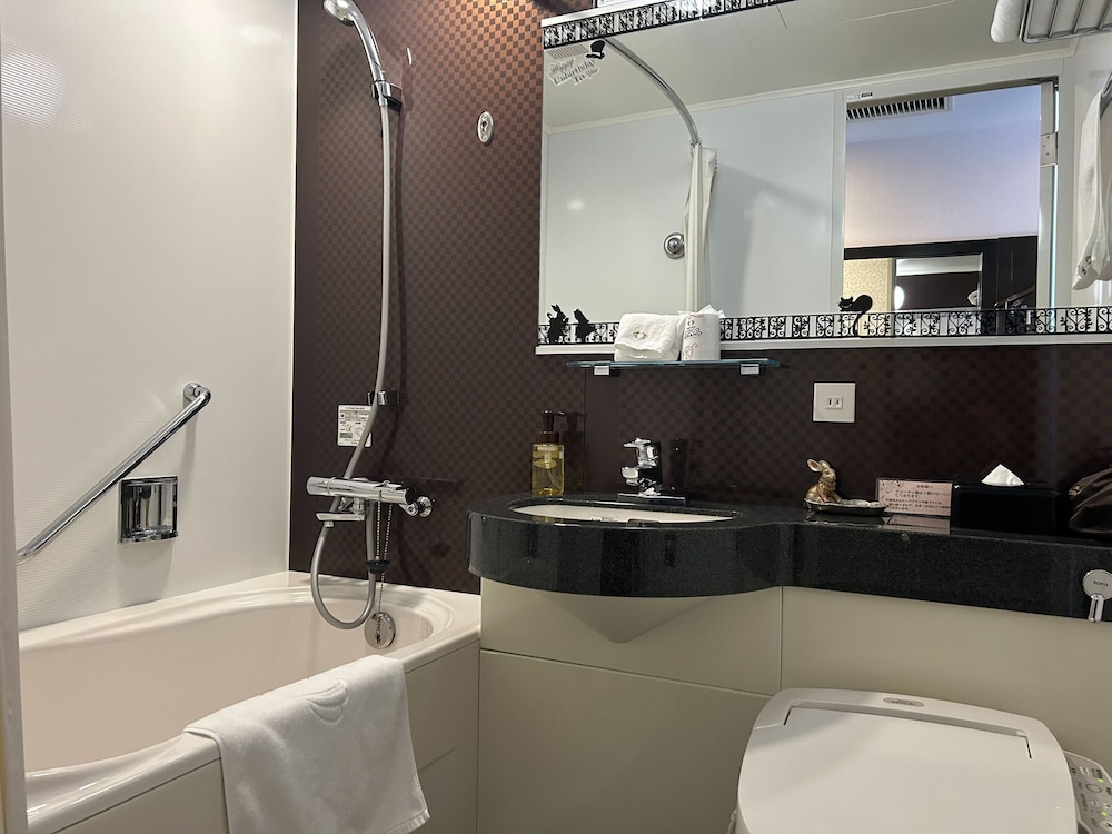 hotel coco grand kitasenju