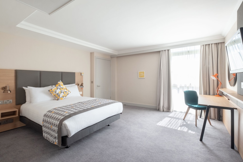 holiday inn leicester by ihg