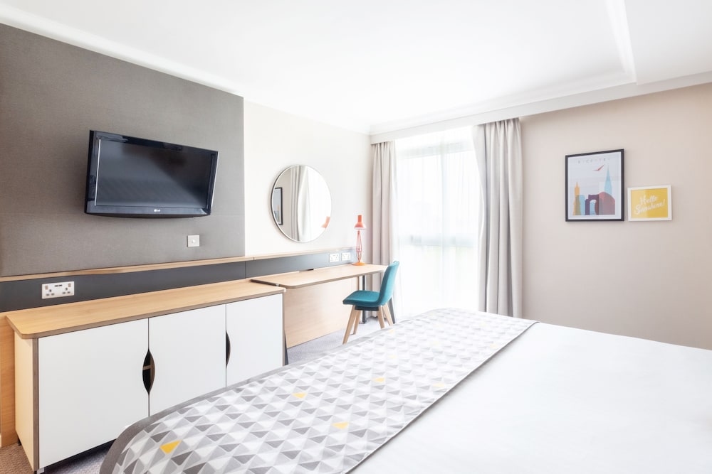 holiday inn leicester by ihg