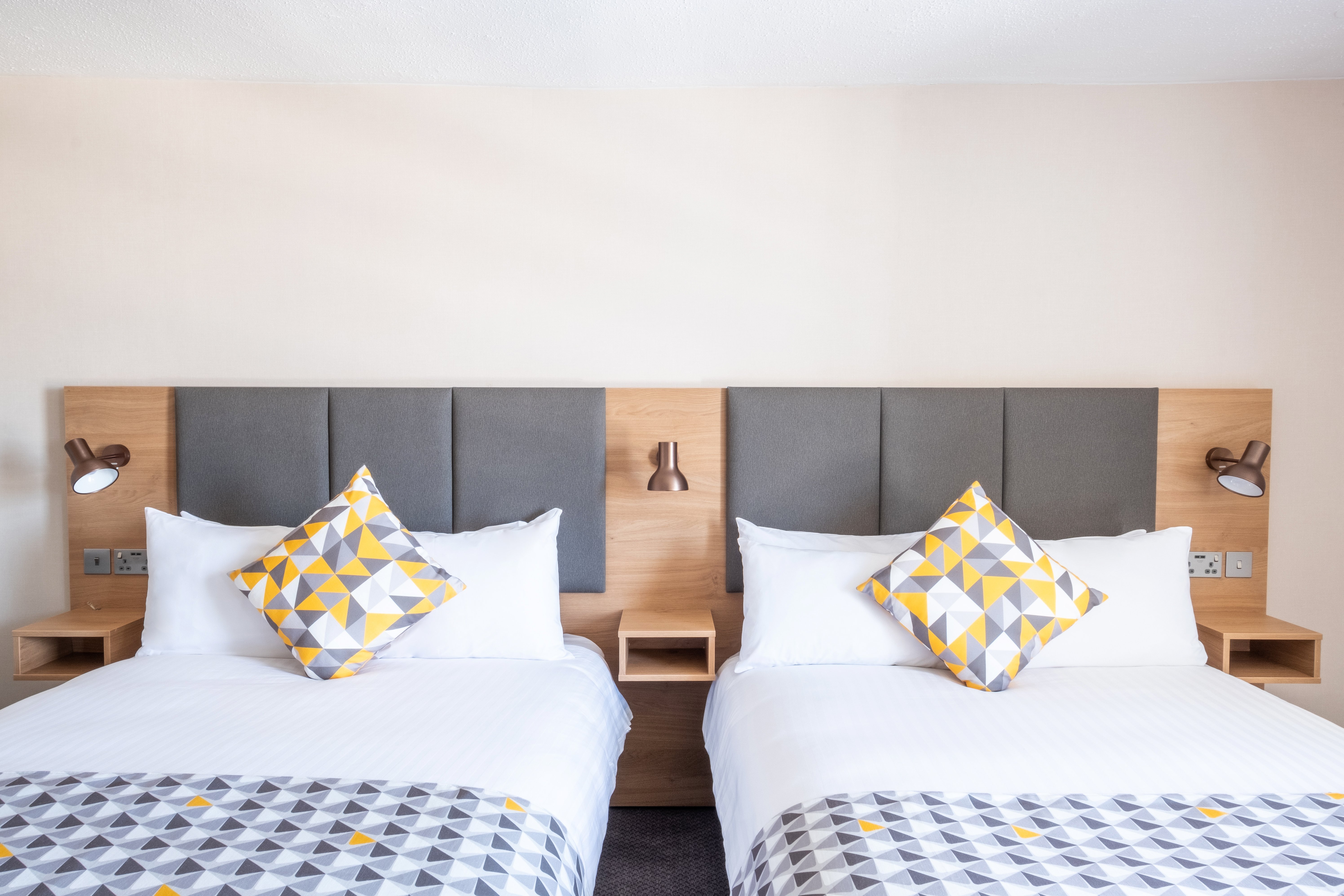 holiday inn leicester by ihg