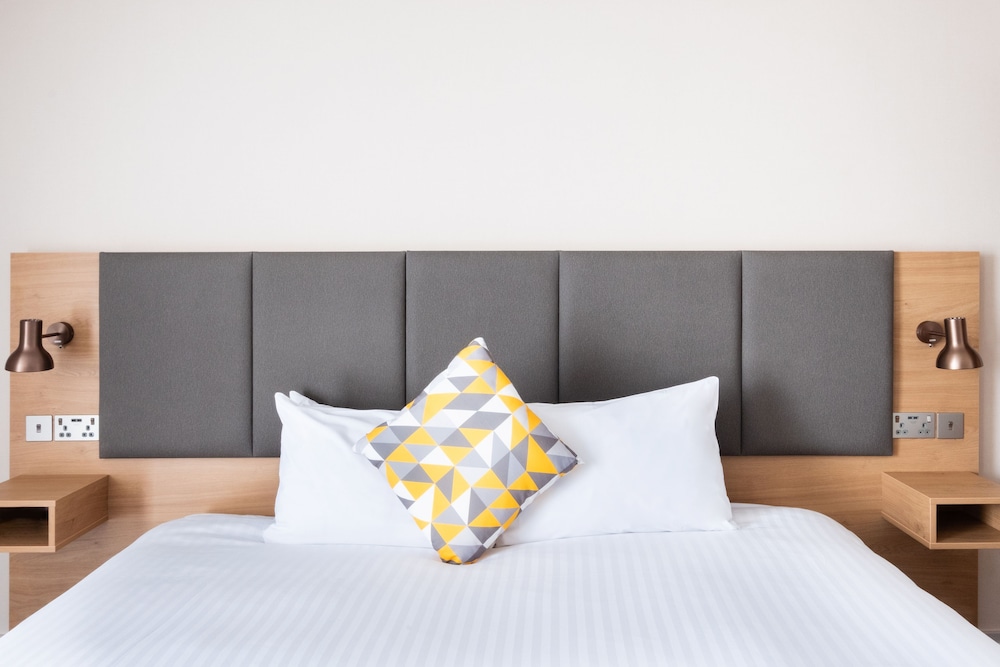 holiday inn leicester by ihg