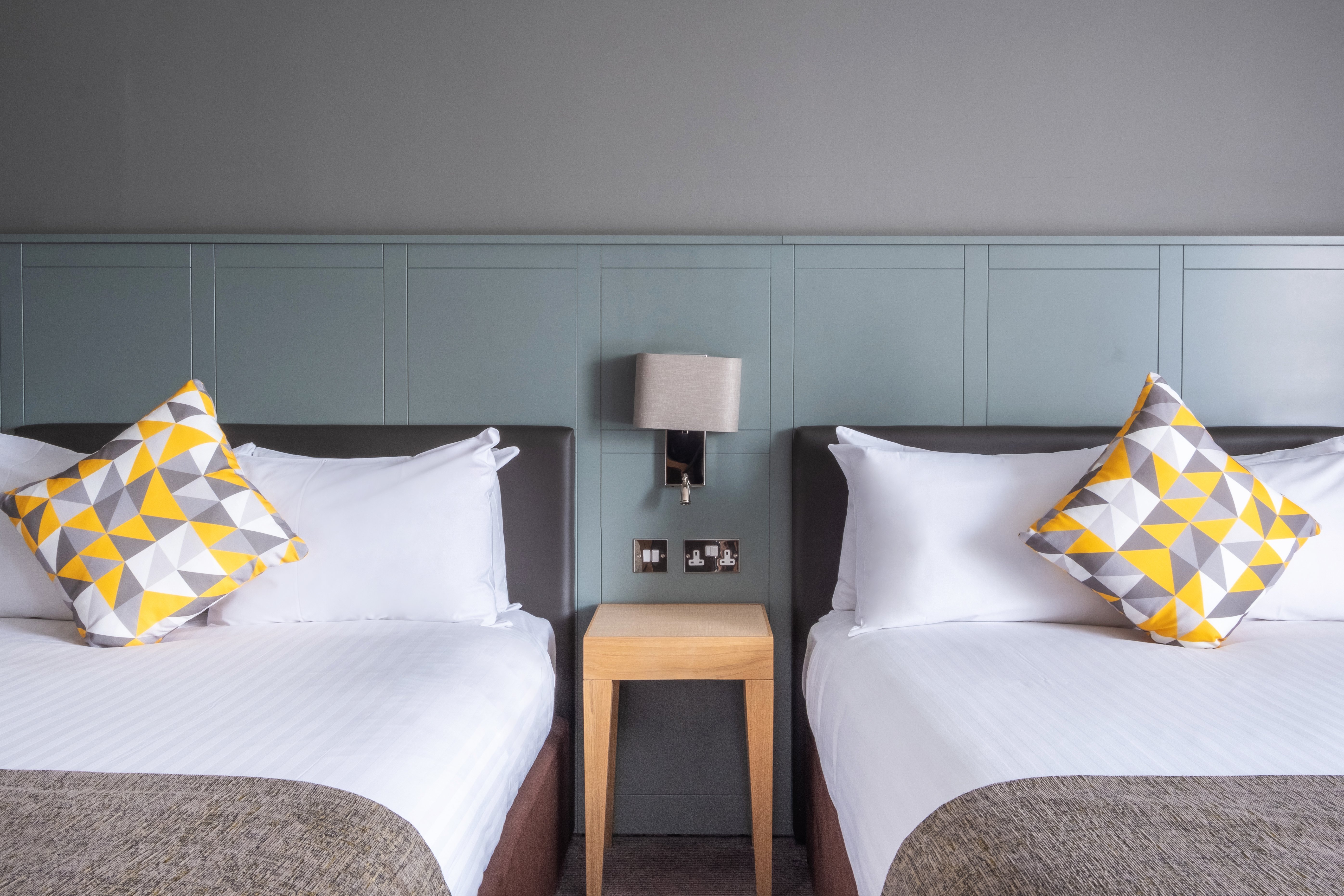 holiday inn leicester by ihg