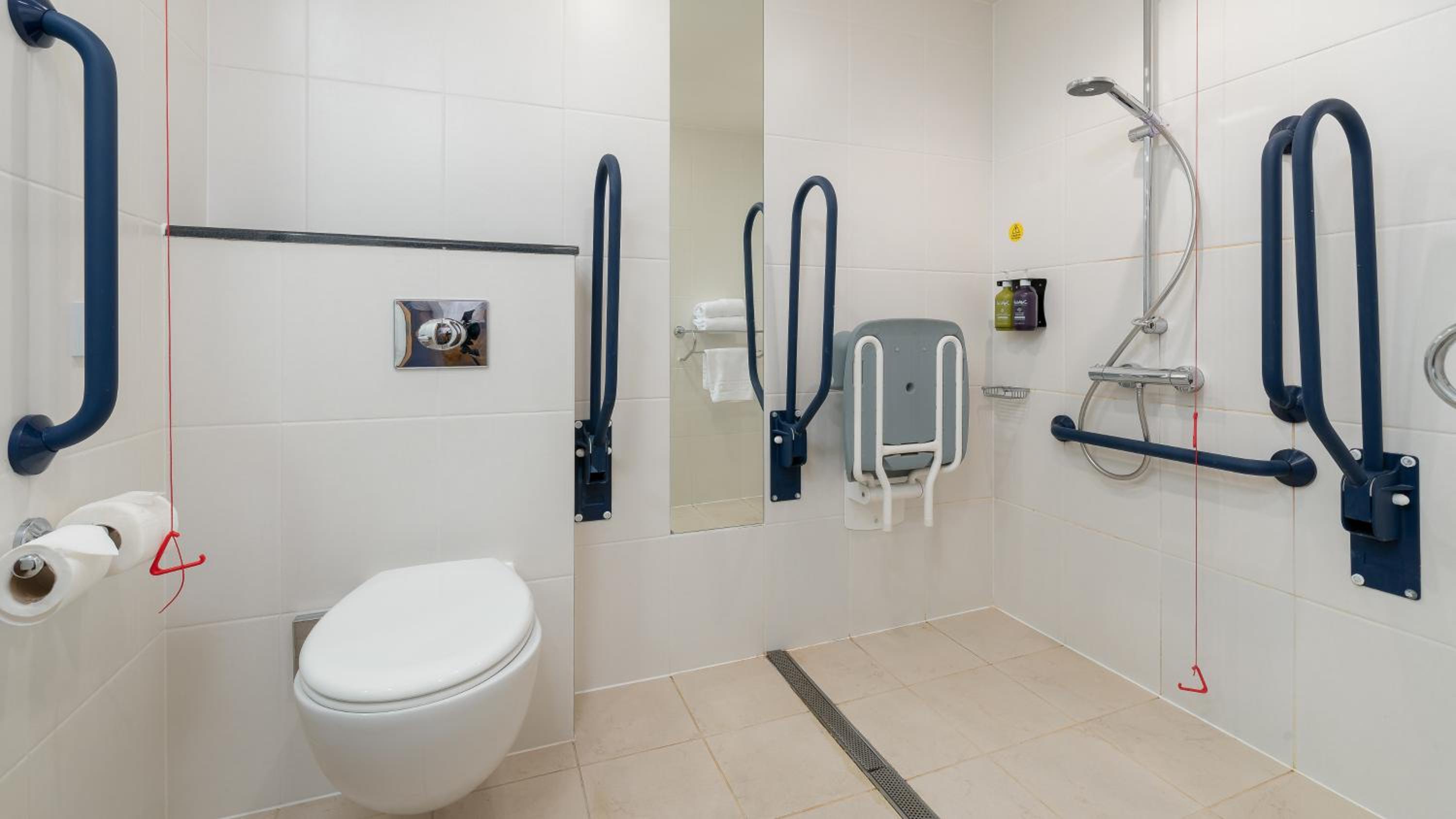 holiday inn express leigh sports village by ihg