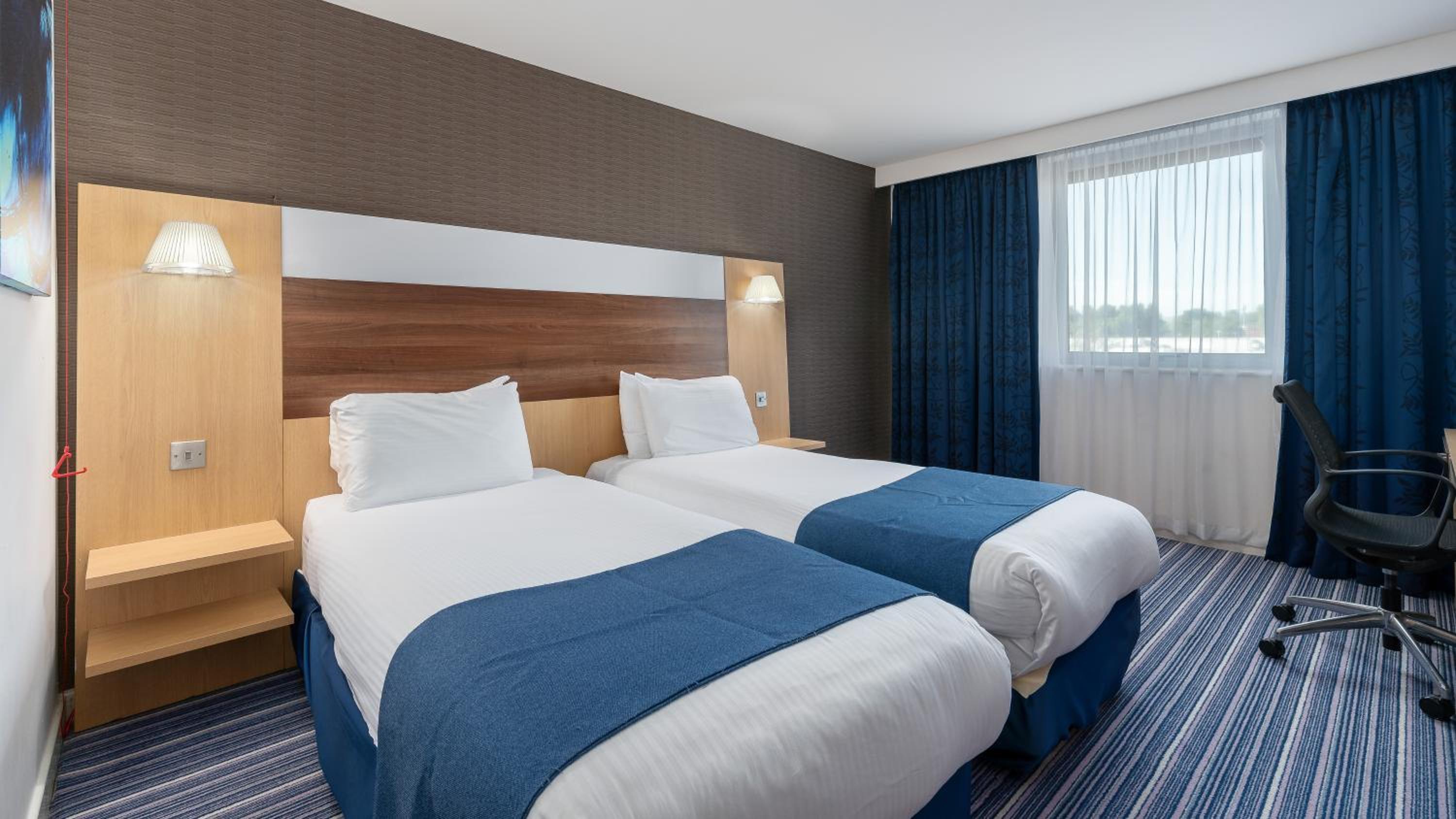 holiday inn express leigh sports village by ihg