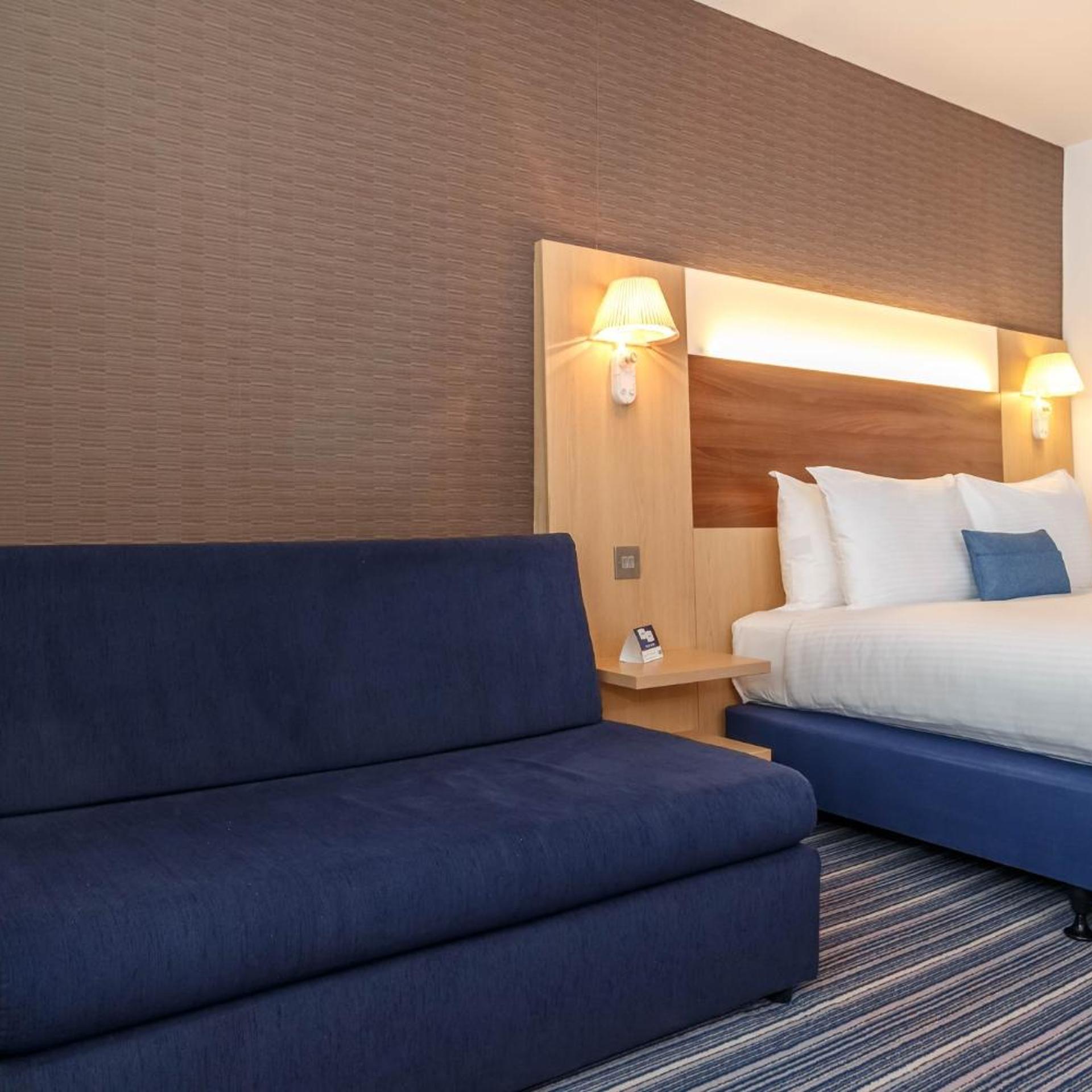 holiday inn express leigh sports village by ihg