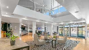 holiday inn express leigh sports village by ihg