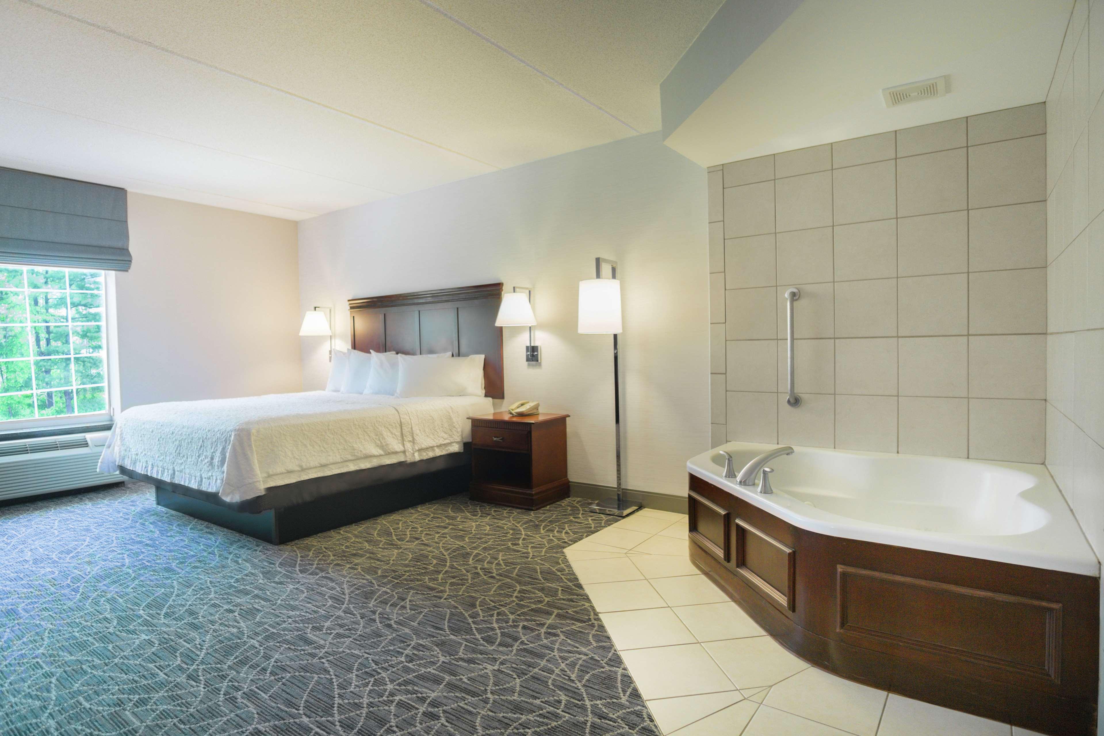 hampton inn and suites berkshires lenox