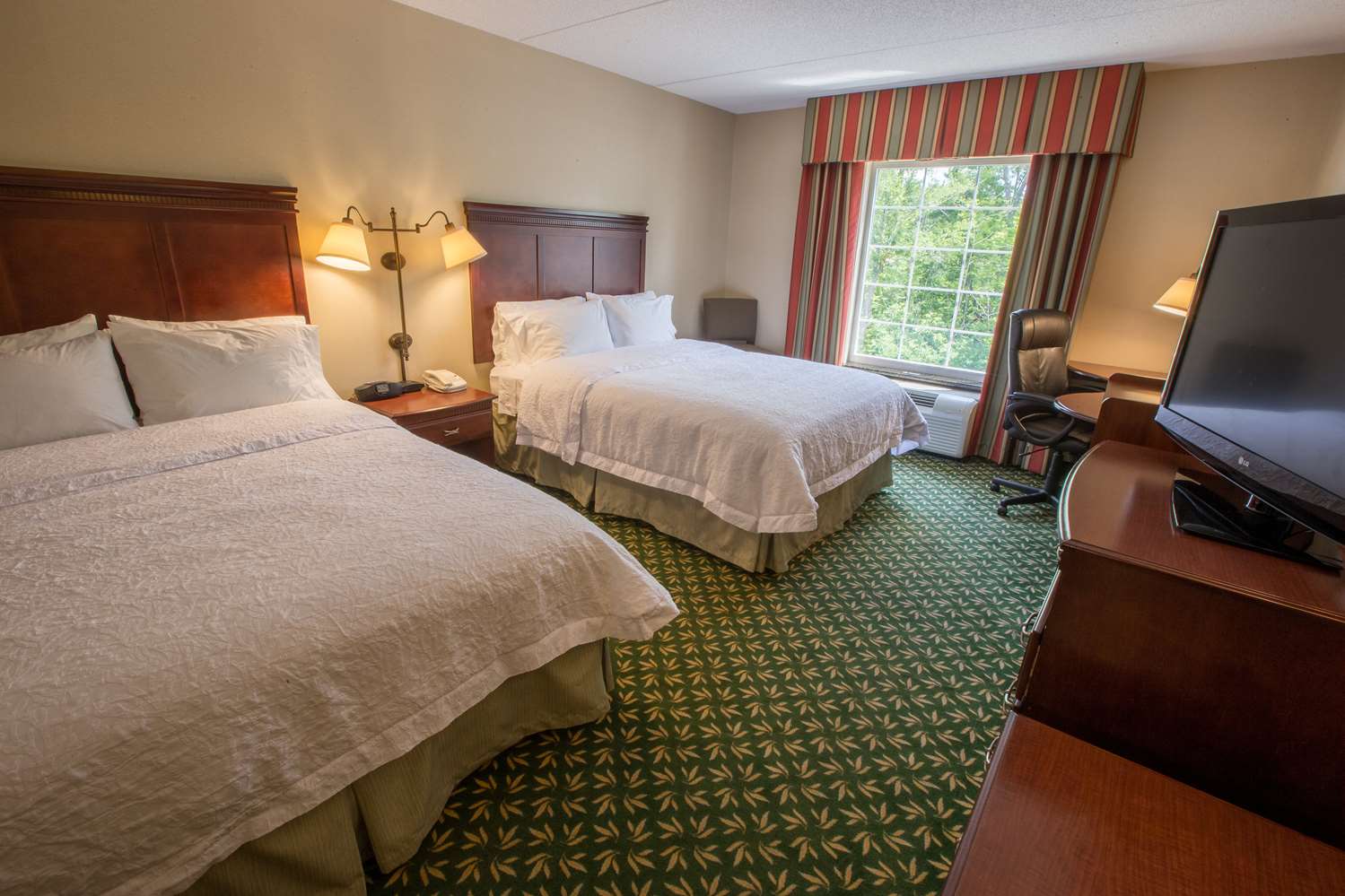 hampton inn and suites berkshires lenox