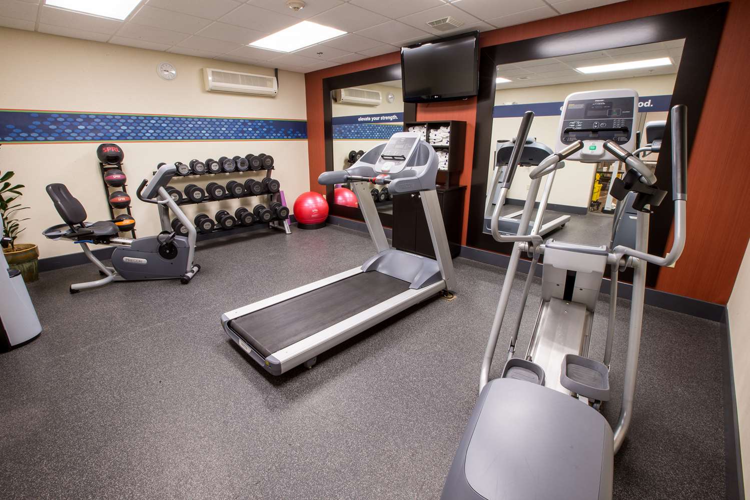 hampton inn and suites berkshires lenox