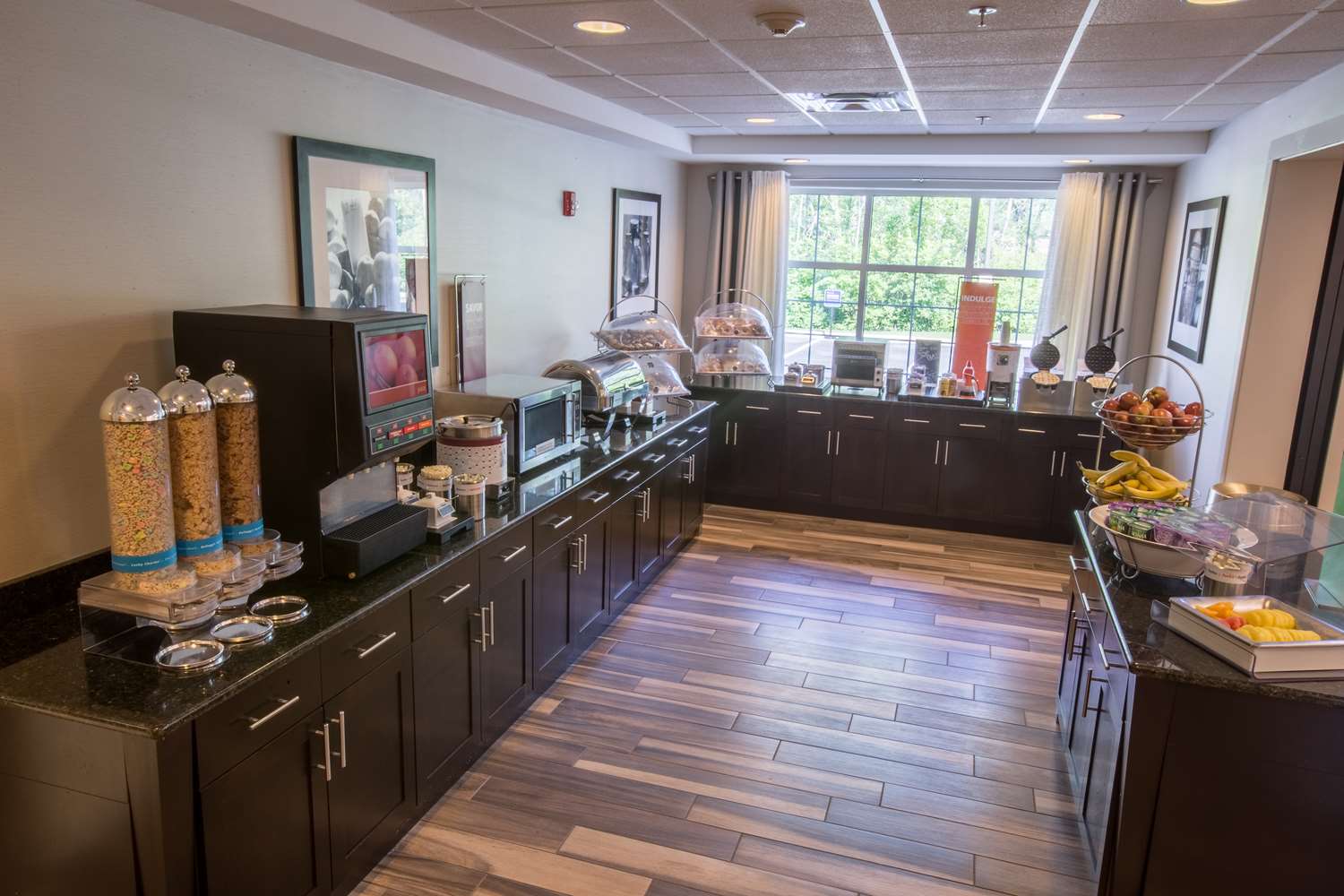 hampton inn and suites berkshires lenox