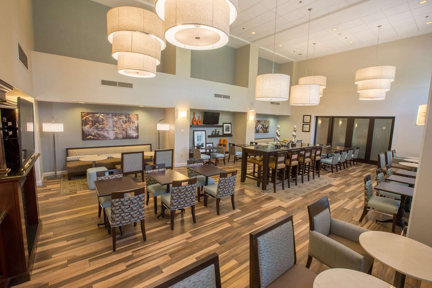 hampton inn and suites berkshires lenox
