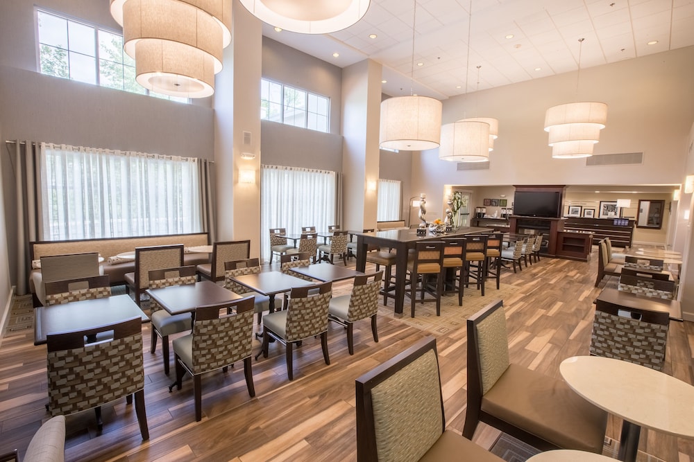 hampton inn and suites berkshires lenox