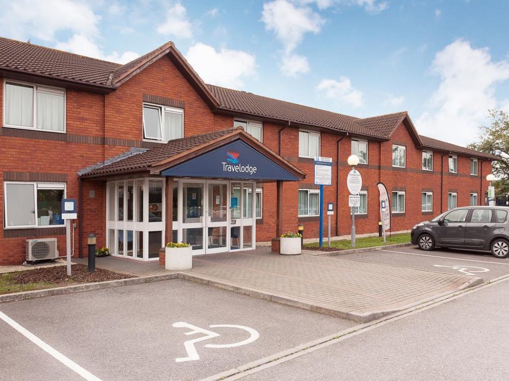 travelodge newbury chieveley m4