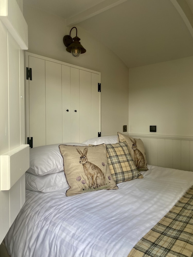 the white horse inn