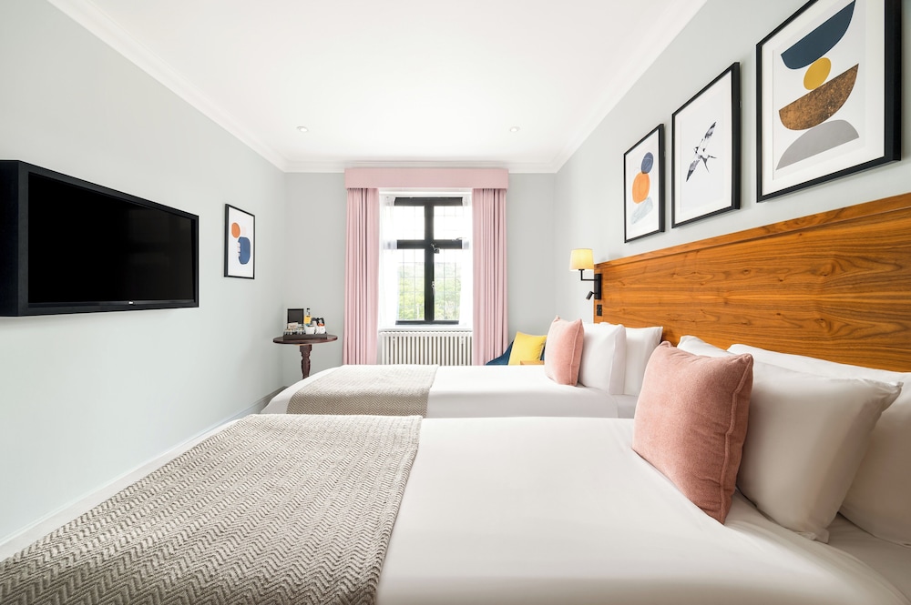voco lythe hill hotel and spa by ihg