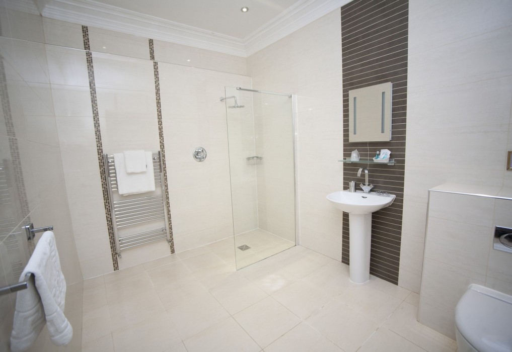 The White Swan Hotel,Calderdale>>Brighouse,2 star