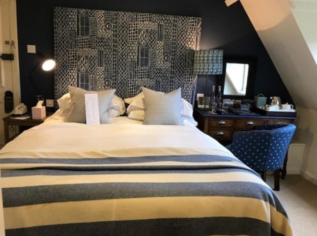 bear of rodborough hotel