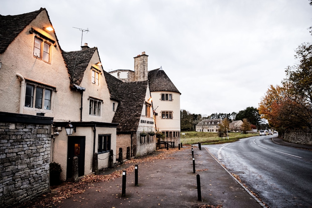 bear of rodborough hotel