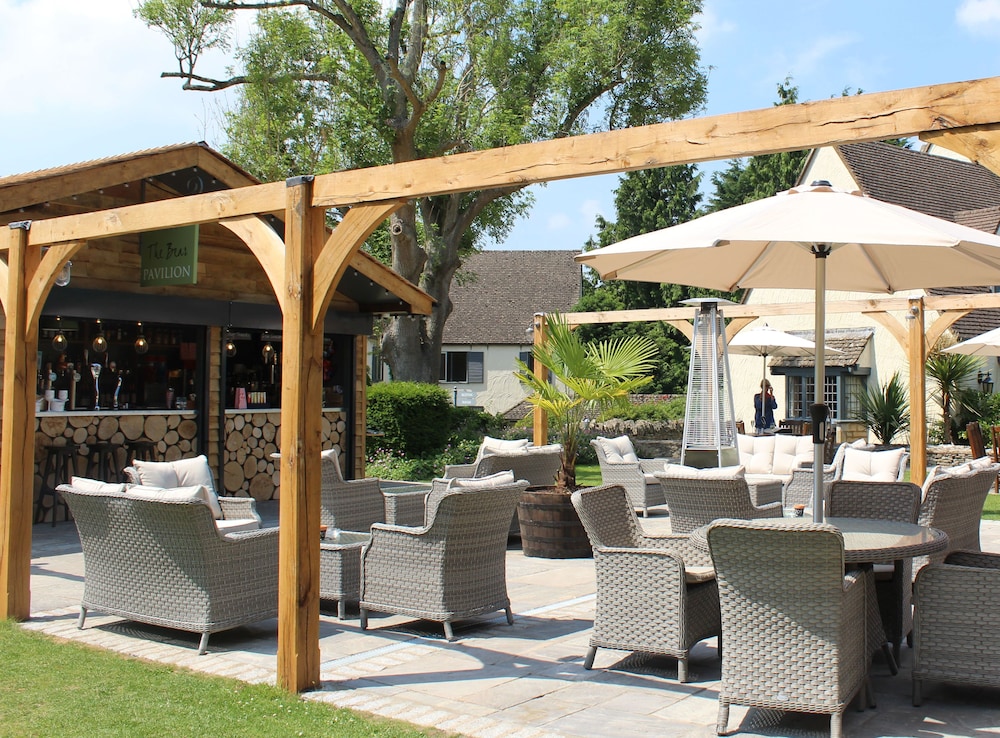 bear of rodborough hotel