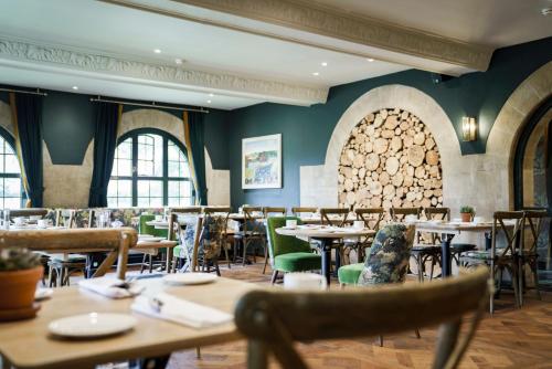 bear of rodborough hotel