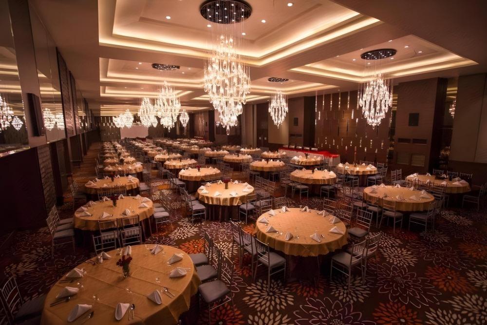 subic bay travelers hotel and event center