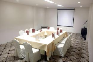 subic bay travelers hotel and event center