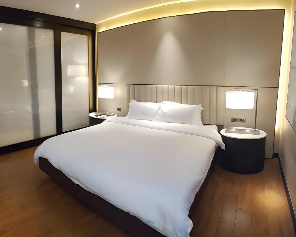 subic bay travelers hotel and event center