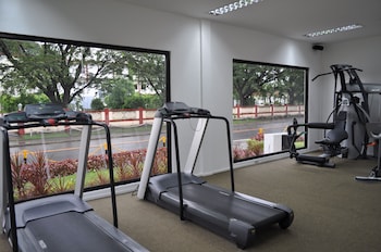 subic bay travelers hotel and event center