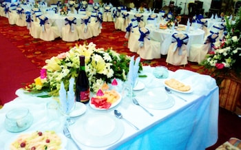 subic bay travelers hotel and event center