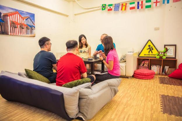 on my way taipei youth hostel