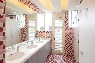 on my way taipei youth hostel