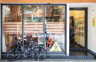 on my way taipei youth hostel