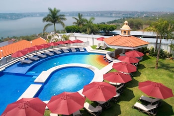 excelaris grand resort conventions and spa
