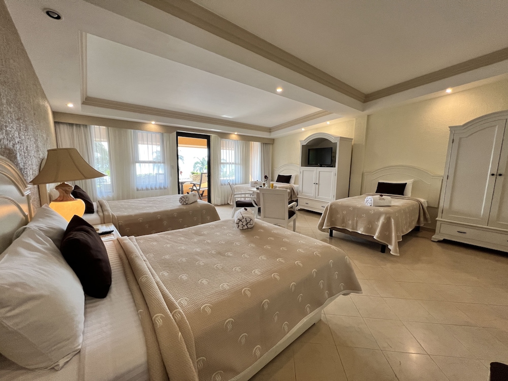 excelaris grand resort conventions and spa