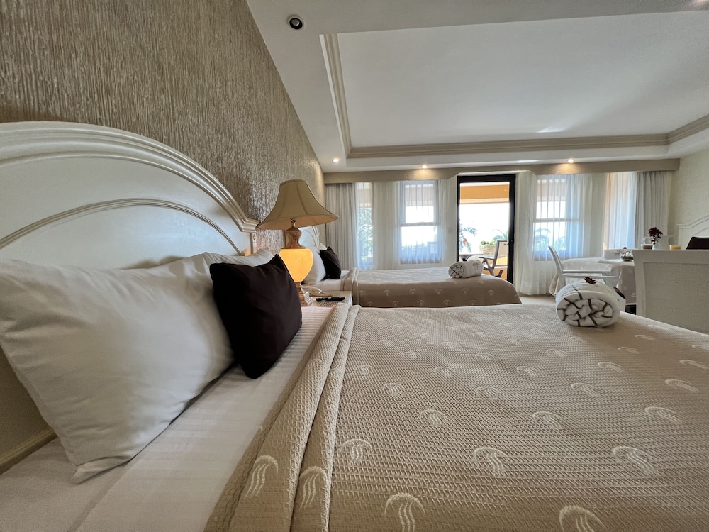excelaris grand resort conventions and spa